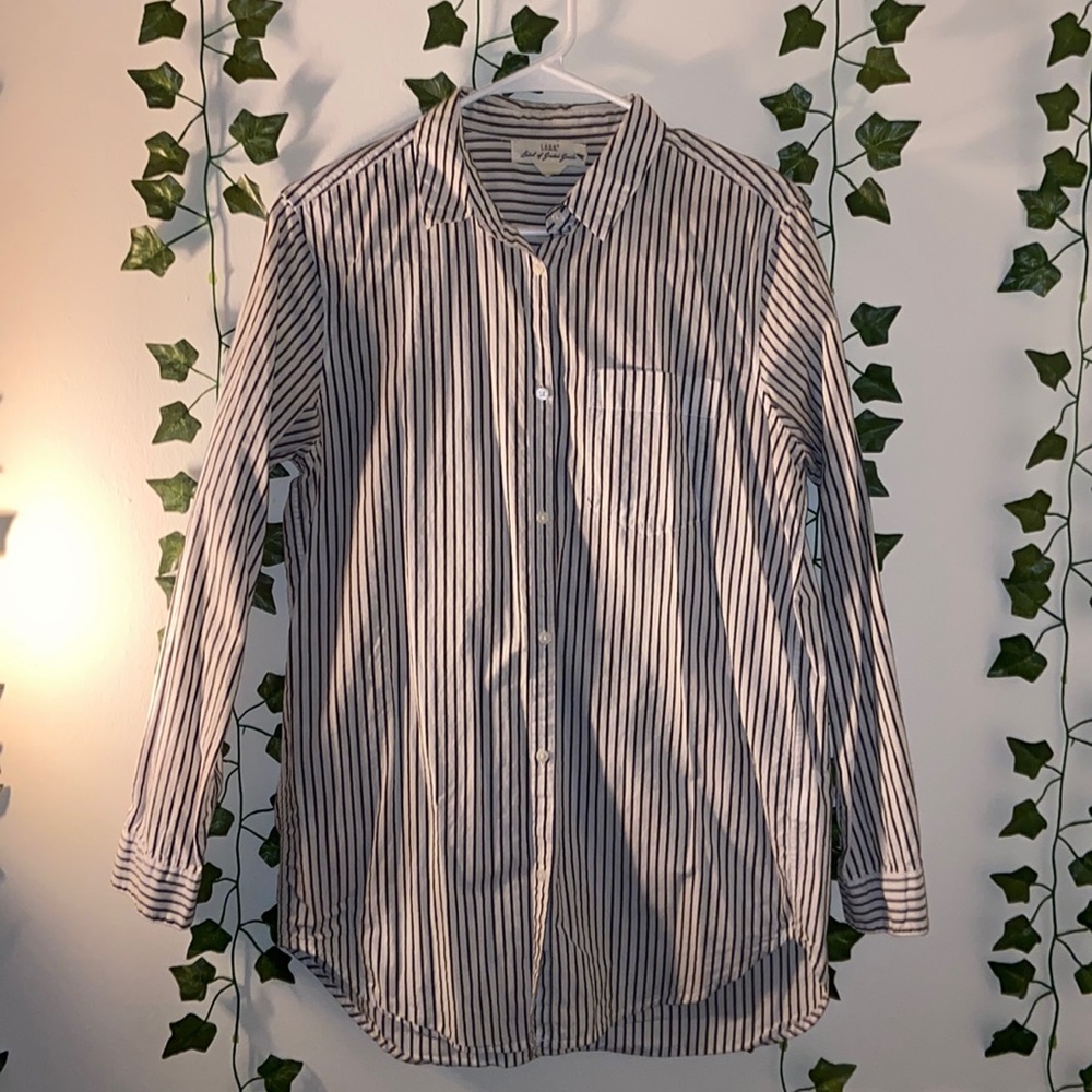L.O.G.G. Women’s button up size 4